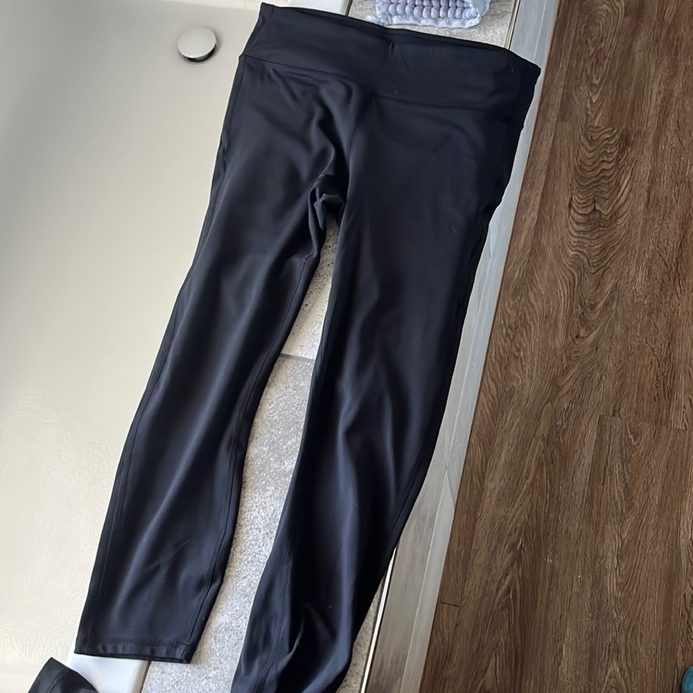 Cropped workout pants